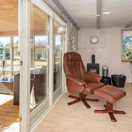 6 Person Holiday In